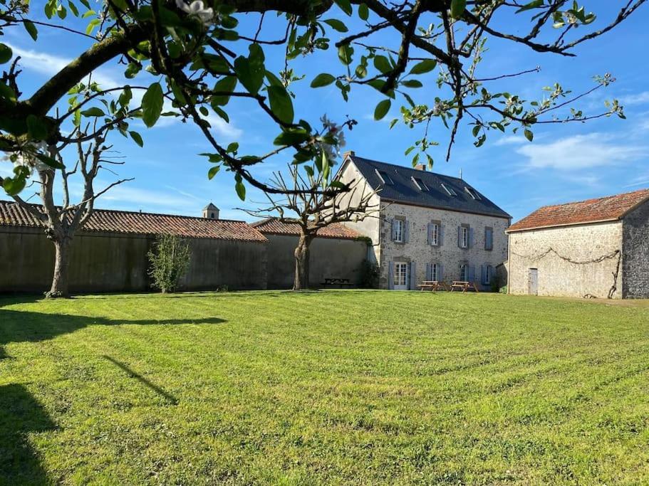 Villa La Belle Etape Grand Gite Familial, 10Min Du Puy Dufou à Saint-Mars-la-Réorthe Extérieur photo